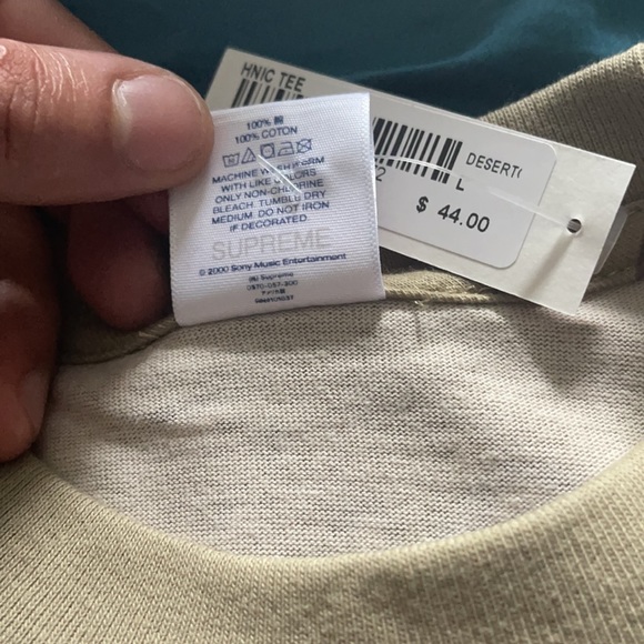 Supreme tee - Picture 3 of 4